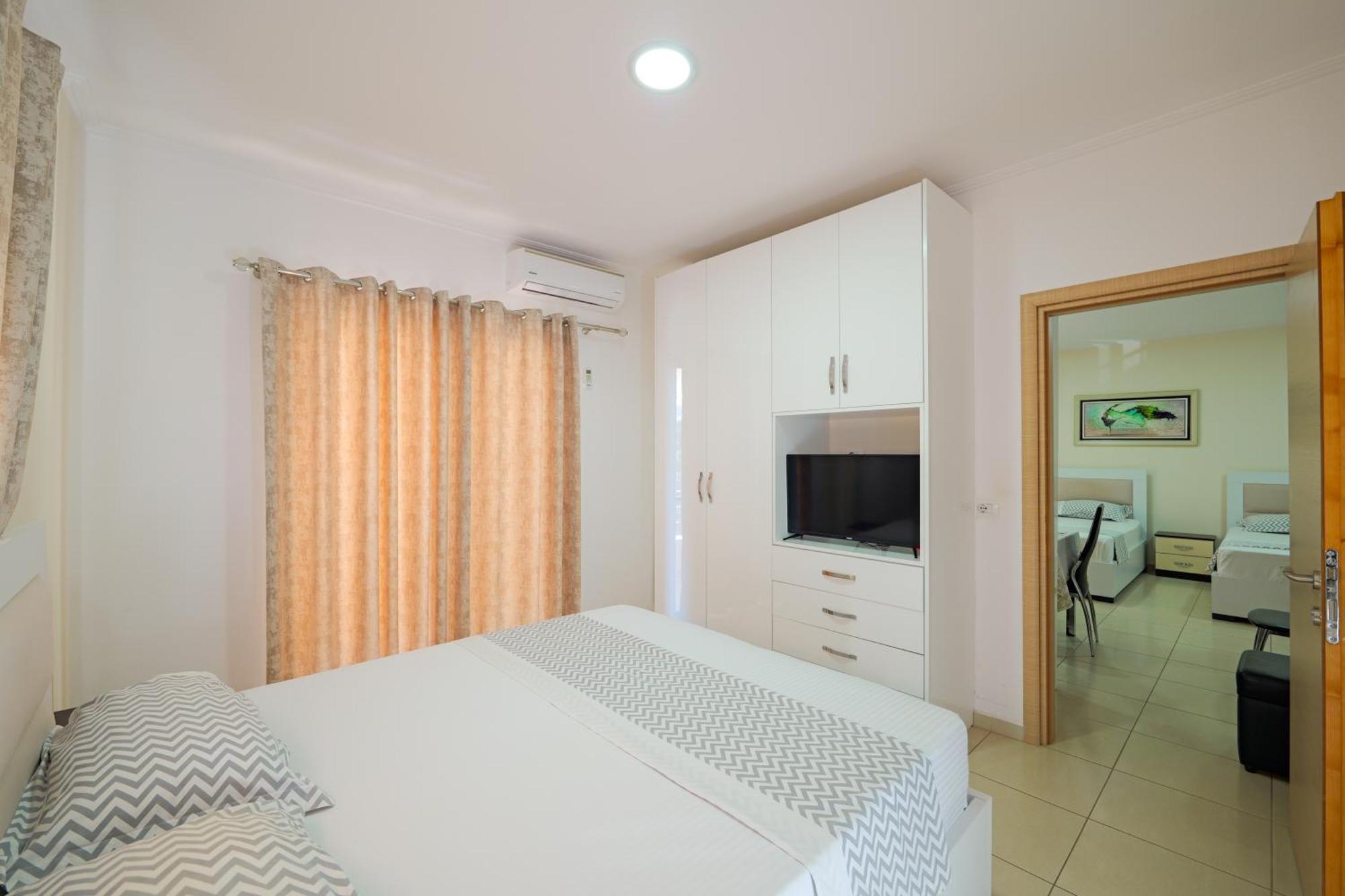 Hotel Chris Ksamil Ngoại thất bức ảnh