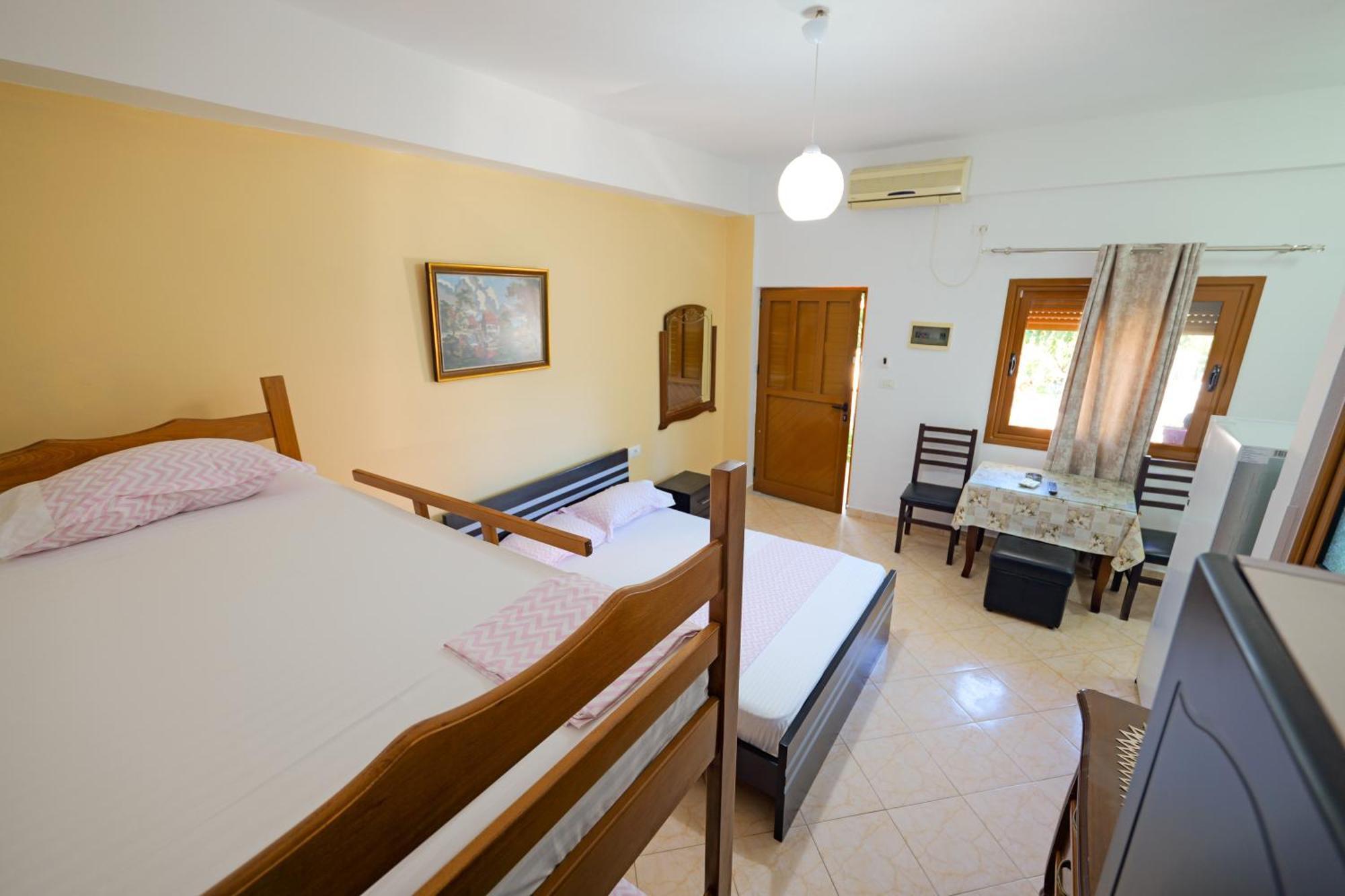 Hotel Chris Ksamil Ngoại thất bức ảnh