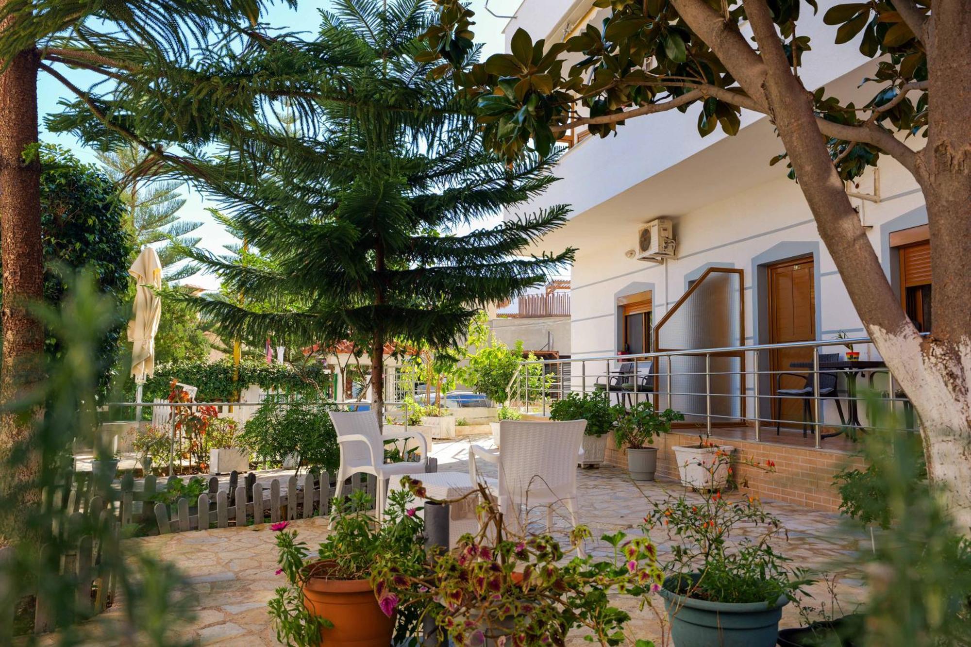 Hotel Chris Ksamil Ngoại thất bức ảnh