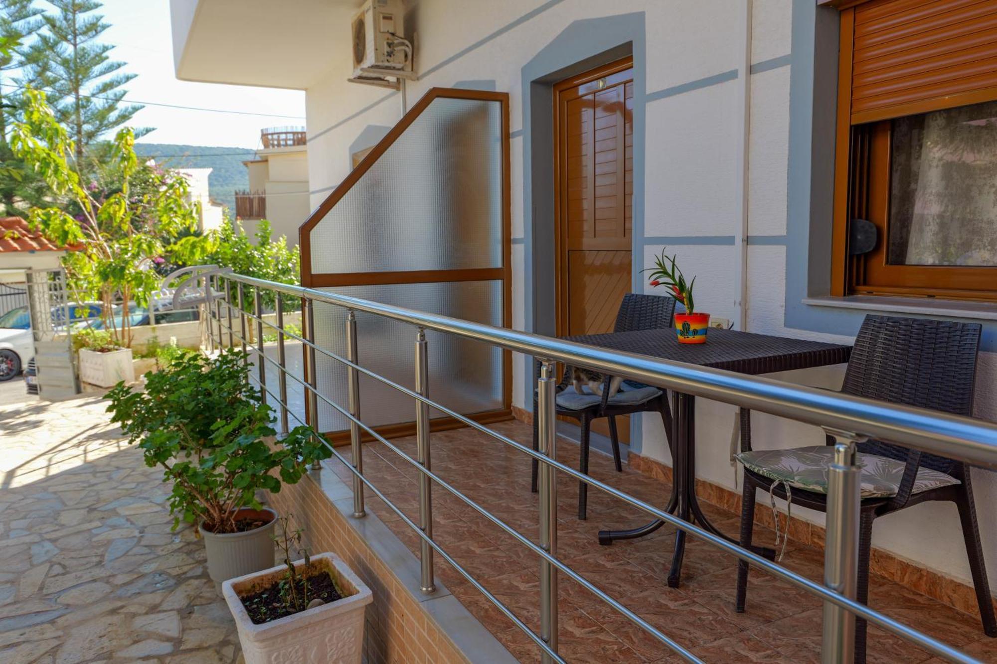 Hotel Chris Ksamil Ngoại thất bức ảnh
