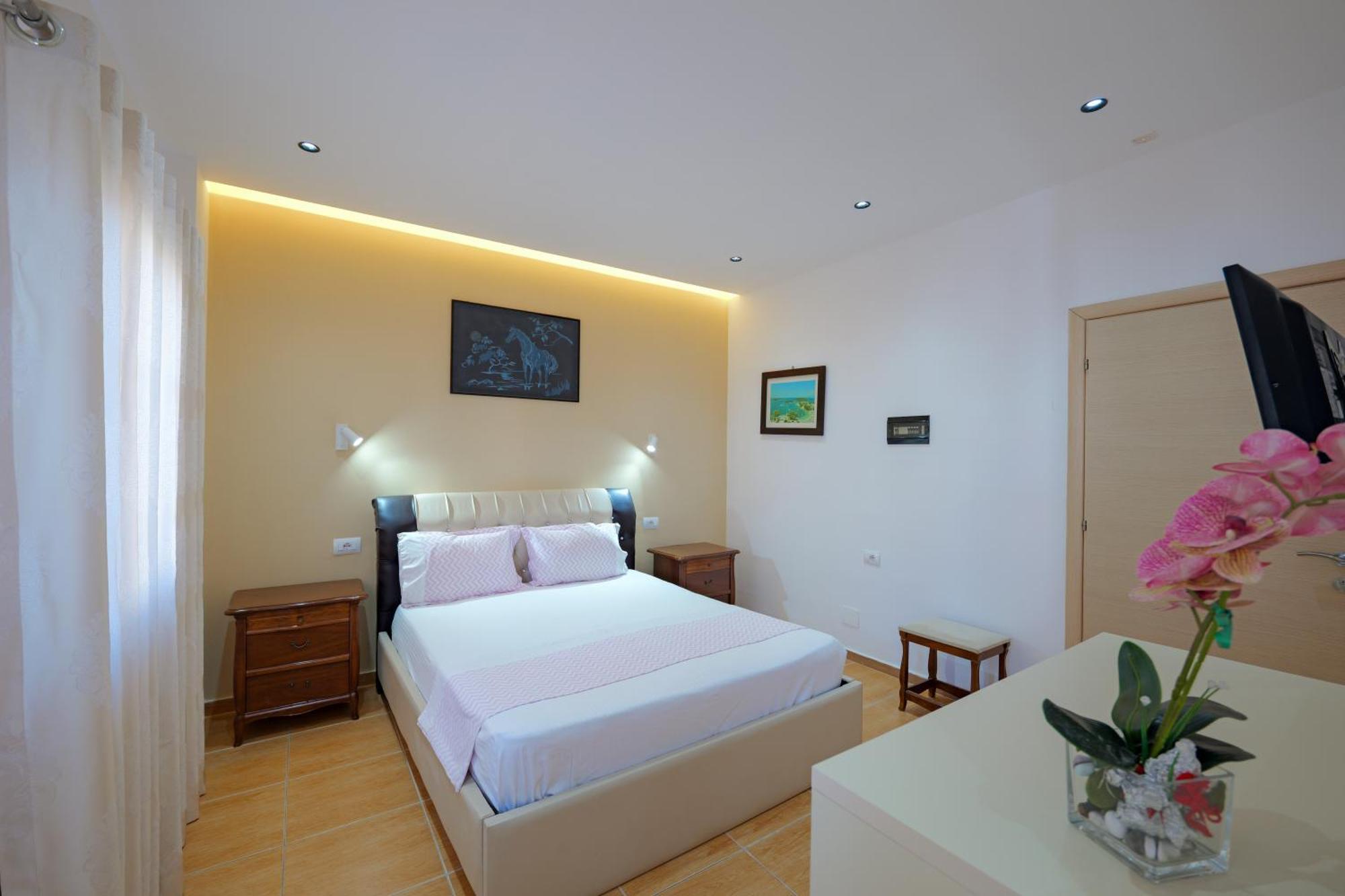 Hotel Chris Ksamil Ngoại thất bức ảnh