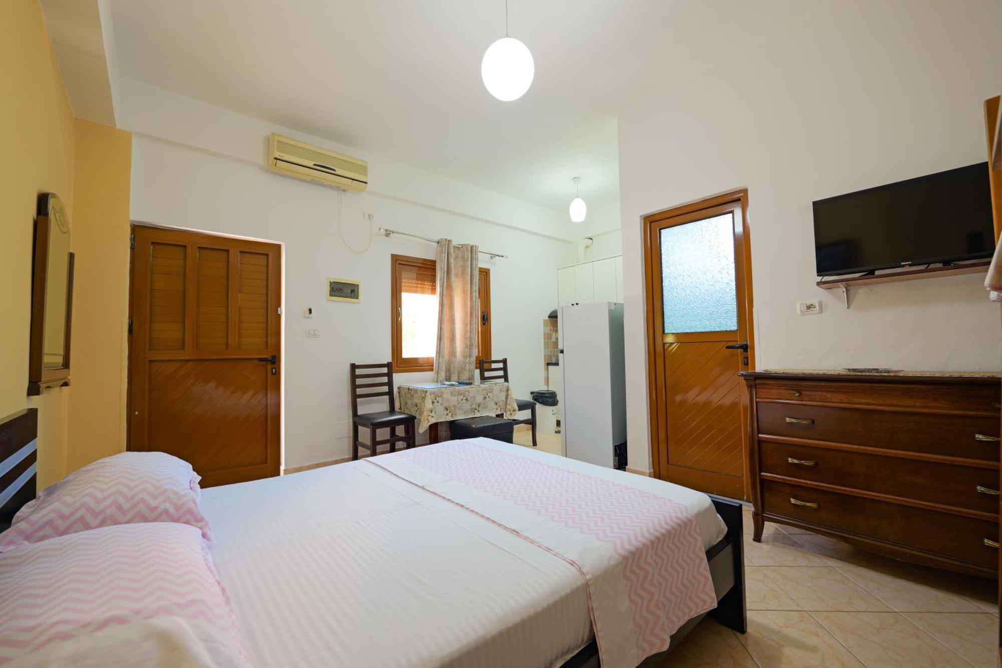 Hotel Chris Ksamil Ngoại thất bức ảnh