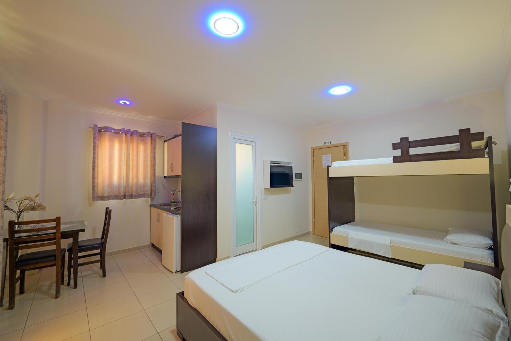 Hotel Chris Ksamil Ngoại thất bức ảnh