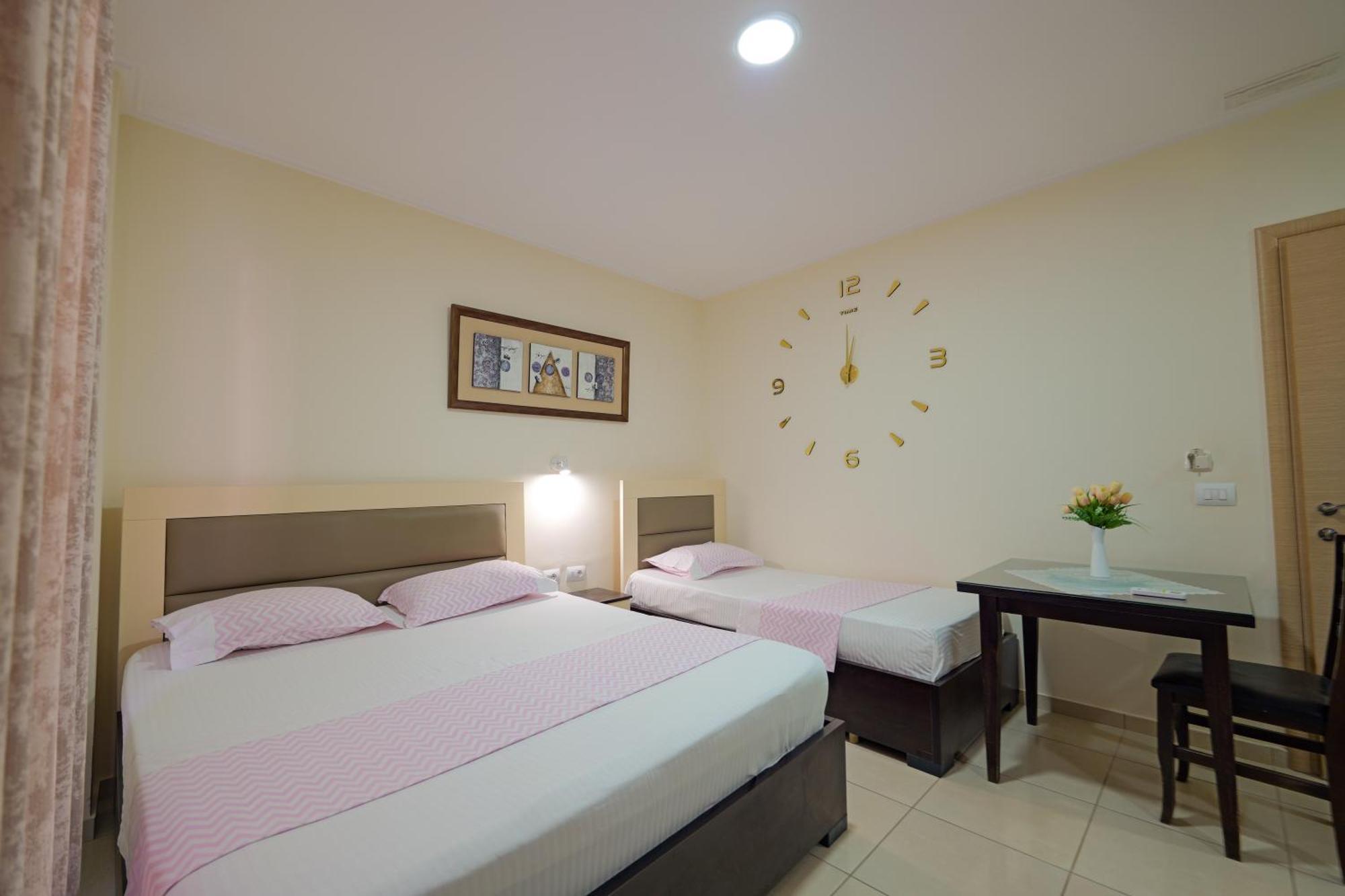 Hotel Chris Ksamil Ngoại thất bức ảnh
